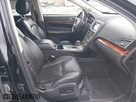 2011 Lincoln MKT with VIN 2LMHJ5AR5BBJ52058, listed as a IAAI auction lot 41305955 with 193,555 mi miles and . Bid and sale history available at DreamBid. Image 5.