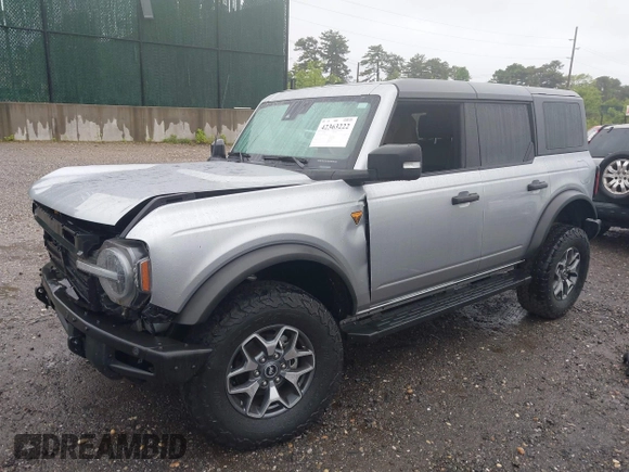 2021 Ford Bronco z VIN 1FMEE5DP7MLA78805, wystawiony jako IAAI lot #42363222 z przebiegiem 57 510 mil mil oraz . Historia ofert i sprzedaży dostępna na DreamBid. Obrazek 2.
