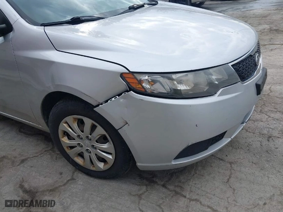 2012 Kia Forte LX with VIN KNAFT4A24C5528170, listed as a IAAI auction lot 41662969 with 188,147 mi miles. Bid and sale history available at carsss.com. Image 13.