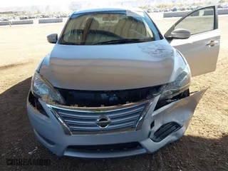 2013 Nissan Sentra SR with VIN 3N1AB7AP5DL635584, listed as a IAAI auction lot 41686634 with 137,203 mi miles. Bid and sale history available at carsss.com. Image 6.