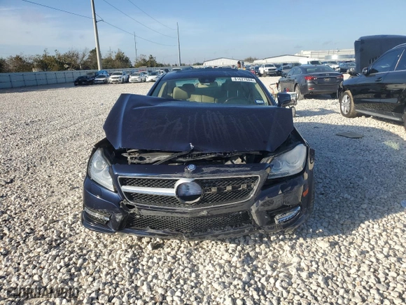 2012 Mercedes-Benz CLS-Class CLS 550 with VIN WDDLJ7DB4CA025759, listed as a Copart auction lot 81627604 with 121,596 mi miles and Salvage Title. Bid and sale history available at carsss.com. Image 5.