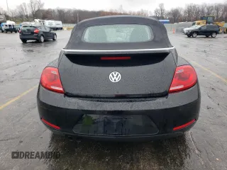 2015 Volkswagen Beetle 1.8T с VIN 3VW517AT5FM814247, выставлен на аукционе Copart как лот 86159494 с пробегом Не указан миль и Списание • Salvage title. История ставок и продаж доступна на DreamBid. Изображение 6.