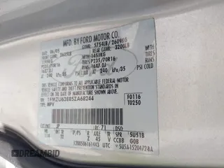 2005 Ford Explorer XLT z VIN 1FMZU63E85ZA68244, wystawiony jako IAAI lot #42397955 z przebiegiem 120 745 mil mil oraz . Historia ofert i sprzedaży dostępna na DreamBid. Obrazek 9.