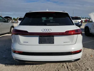 2022 Audi e-tron Premium with VIN WA1AAAGE5NB006164, listed as a Copart auction lot 79692604 with 15,918 mi miles and Salvage Title. Bid and sale history available at carsss.com. Image 6.