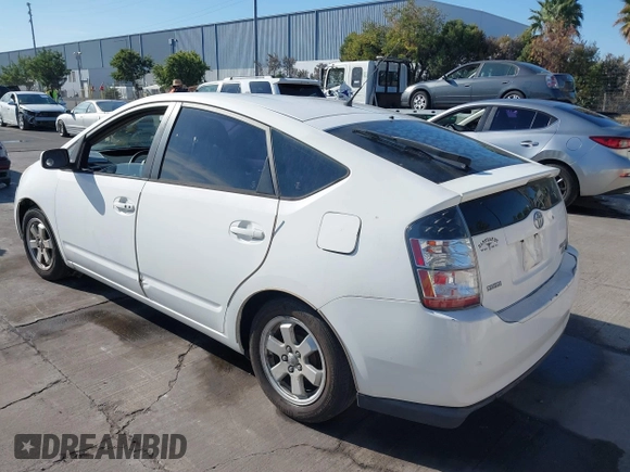 2004 Toyota Prius with VIN JTDKB20U240068565, listed as a IAAI auction lot 40417158 with 192,764 mi miles and . Bid and sale history available at DreamBid. Image 3.
