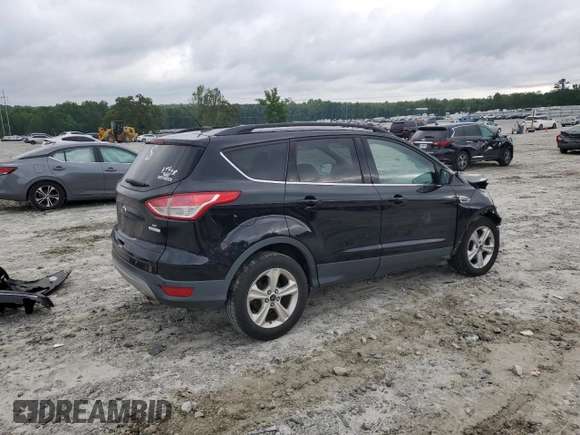 2016 Ford Escape SE z VIN 1FMCU0GX9GUB56962, wystawiony jako Copart lot #57071515 z przebiegiem 150 792 mil mil oraz Szkoda całkowita • Salvage title. Historia ofert i sprzedaży dostępna na DreamBid. Obrazek 3.