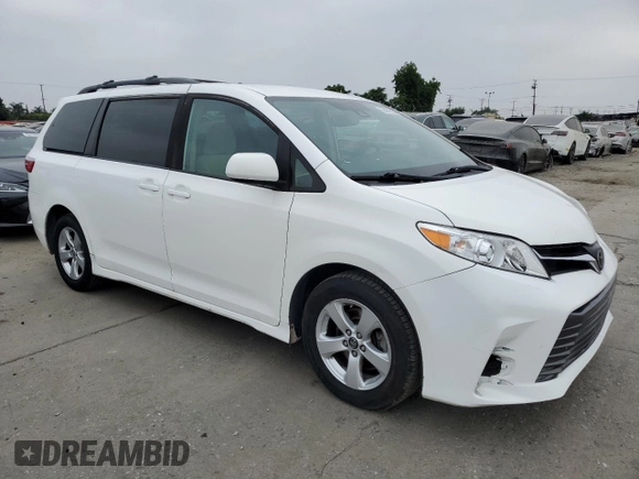 2019 Toyota Sienna LE Auto Access Seat z VIN 5TDKZ3DC2KS004815, wystawiony jako Copart lot #63492255 z przebiegiem 131 212 mil mil oraz Szkoda całkowita • Salvage title. Historia ofert i sprzedaży dostępna na DreamBid. Obrazek 4.