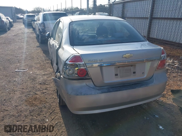 2009 Chevrolet Aveo 1LT z VIN KL1TD56E49B372791, wystawiony jako IAAI lot #41890124 z przebiegiem 118 648 mil mil oraz . Historia ofert i sprzedaży dostępna na DreamBid. Obrazek 3.