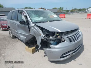 2014 Chrysler Town & Country Touring z VIN 2C4RC1BG2ER395200, wystawiony jako IAAI lot #40137975 z przebiegiem 167 171 mil mil oraz . Historia ofert i sprzedaży dostępna na DreamBid. Obrazek 1.