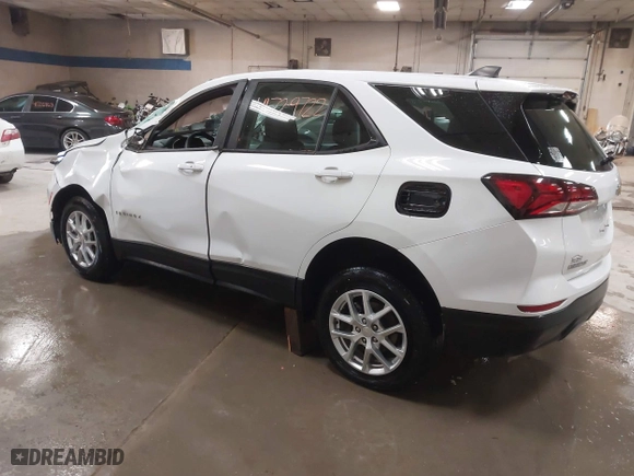 2022 Chevrolet Equinox LS with VIN 3GNAXSEV3NS170280, listed as a IAAI auction lot 41729722 with 44,412 mi miles. Bid and sale history available at carsss.com. Image 3.