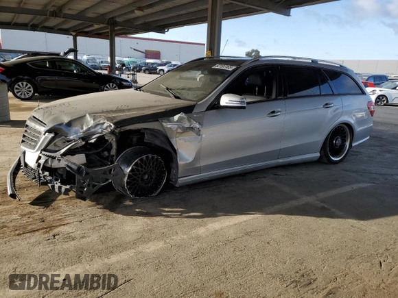 2011 Mercedes-Benz E 350 Luxury with VIN WDDHH8HB8BA351807, listed as a Copart auction lot 52191165 with 122,509 mi miles and Salvage Title. Bid and sale history available at DreamBid. Image 1.