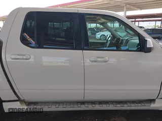 2008 Ford Explorer Sport Trac z VIN 1FMEU23898UB07913, wystawiony jako IAAI lot #42633369 z przebiegiem 97 191 mil mil oraz . Historia ofert i sprzedaży dostępna na DreamBid. Obrazek 13.