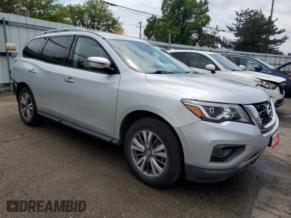 2019 Nissan Pathfinder SV z VIN 5N1DR2MM5KC637088, wystawiony jako Copart lot #55981835 z przebiegiem 104 826 mil mil oraz Szkoda całkowita • Salvage title. Historia ofert i sprzedaży dostępna na DreamBid. Obrazek 4.