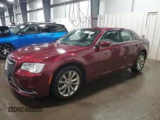 2019 Chrysler 300 Touring with VIN 2C3CCARG6KH737054, listed as a Copart auction lot 87758675 with 40,047 mi miles and Salvage Title. Bid and sale history available at carsss.com. Image 1.