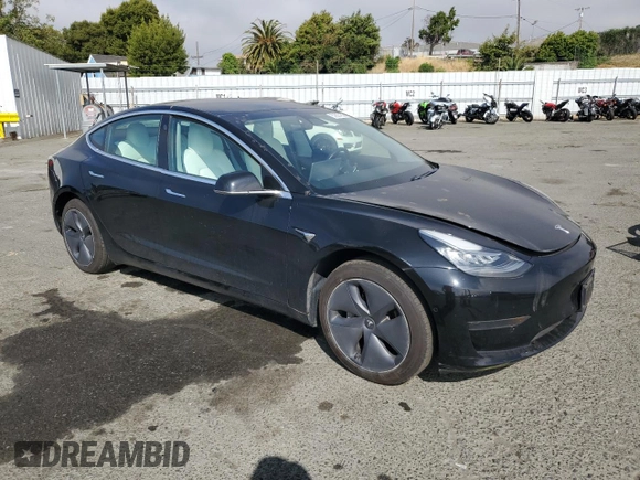 2020 Tesla Model 3 Standard Range Plus z VIN 5YJ3E1EA9LF606716, wystawiony jako Copart lot #52807955 z przebiegiem 40 393 mil mil oraz Szkoda całkowita • Salvage title. Historia ofert i sprzedaży dostępna na DreamBid. Obrazek 4.