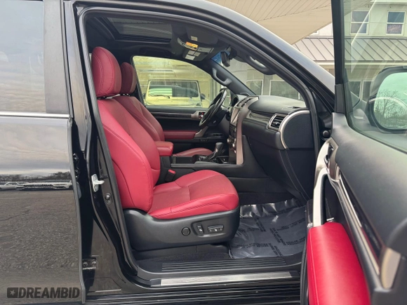 2020 Lexus GX with VIN JTJAM7BX0L5246580, listed as a Copart auction lot 53680555 with 117,387 mi miles and Clean Title. Bid and sale history available at carsss.com. Image 5.