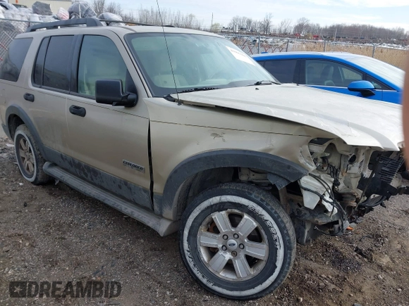 2006 Ford Explorer XLT with VIN 1FMEU73E46UA11137, listed as a IAAI auction lot 41995188 with 166,874 mi miles. Bid and sale history available at carsss.com. Image 14.
