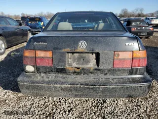 1998 Volkswagen Jetta TDI with VIN 3VWRF81H1WM119610, listed as a Copart auction lot 42724295 with 8,361 mi miles and Salvage Title. Bid and sale history available at carsss.com. Image 6.