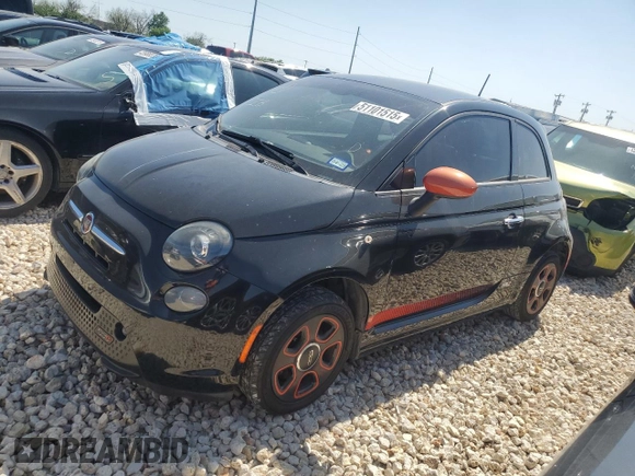 2015 FIAT 500e z VIN 3C3CFFGE5FT585755, wystawiony jako Copart lot #51101515 z przebiegiem 73 342 mil mil oraz Czysty tytuł • Clean title. Historia ofert i sprzedaży dostępna na DreamBid. Obrazek 2.