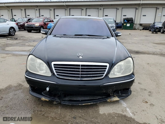 2006 Mercedes-Benz S-Class 5.0L with VIN WDBNG75JX6A483817, listed as a Copart auction lot 44381565 with 0 mi miles and Non Repairable. Bid and sale history available at carsss.com. Image 5.