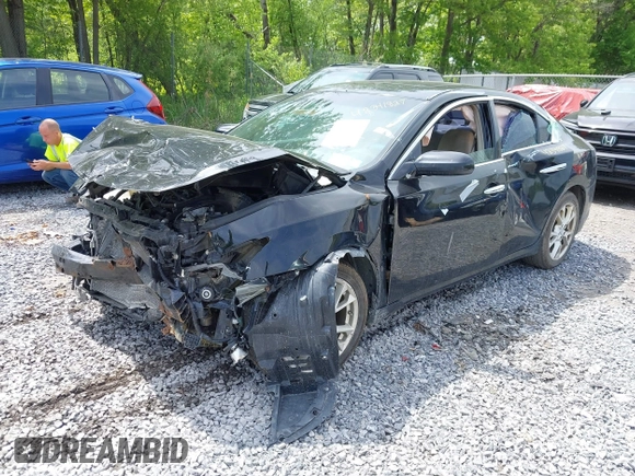 2013 Nissan Maxima SV with VIN 1N4AA5AP4DC801955, listed as a IAAI auction lot 42341827 with 180,982 mi miles and . Bid and sale history available at DreamBid. Image 2.