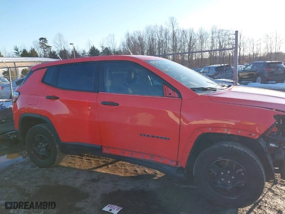 2020 Jeep Compass Sport with VIN 3C4NJDABXLT217802, listed as a IAAI auction lot 41278758 with 61,515 mi miles. Bid and sale history available at carsss.com. Image 14.