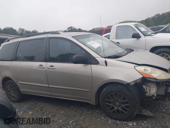 2006 Toyota Sienna CE with VIN 5TDZA23C16S557267, listed as a IAAI auction lot 41976547 with 256,192 mi miles. Bid and sale history available at carsss.com. Image 13.
