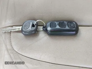 2001 Toyota Avalon XL z VIN 4T1BF28B71U192791, wystawiony jako IAAI lot #42180729 z przebiegiem 132 397 mil mil oraz . Historia ofert i sprzedaży dostępna na DreamBid. Obrazek 11.