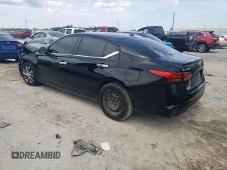 2020 Nissan Altima S with VIN 1N4BL4BV2LC154377, listed as a Copart auction lot 61898275 with 114,997 mi miles and Non repairable. Bid and sale history available at DreamBid. Image 2.