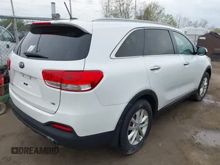 2017 Kia Sorento LX with VIN 5XYPGDA57HG230104, listed as a IAAI auction lot 42124473 with 79,959 mi miles and . Bid and sale history available at carsss.com. Image 4.