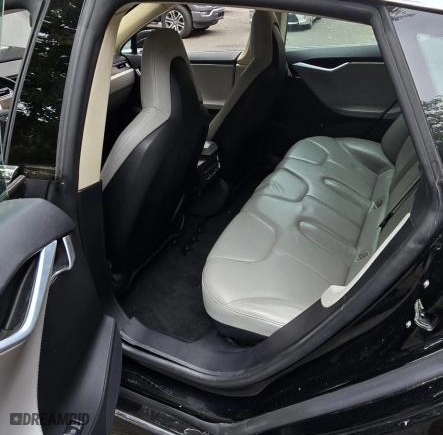2013 Tesla Model S with VIN 5YJSA1BC5DFP10893, listed as a Copart auction lot 72544224 with 81,931 mi miles and Clean Title. Bid and sale history available at carsss.com. Image 8.