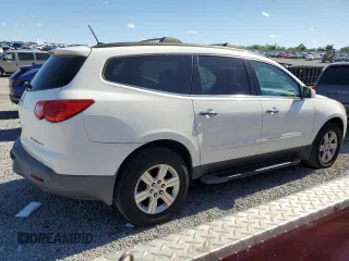2012 Chevrolet Traverse 1LT z VIN 1GNKVGED0CJ207833, wystawiony jako Copart lot #58083155 z przebiegiem 120 058 mil mil oraz Szkoda całkowita • Salvage title. Historia ofert i sprzedaży dostępna na DreamBid. Obrazek 3.
