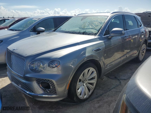 2021 Bentley Bentayga V8 with VIN SJAAM2ZV5MC033827, listed as a Copart auction lot 75244994 with 16527 miles and Non Repairable. Bid and sale history available at carsss.com. Image 1.