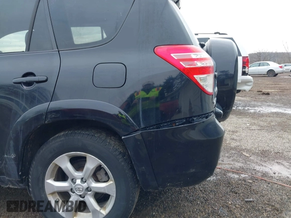 2009 Toyota RAV4 Ltd with VIN JTMZK31VX9D000106, listed as a IAAI auction lot 41621107 with 136,676 mi miles. Bid and sale history available at carsss.com. Image 17.