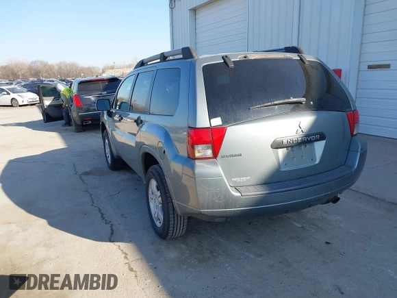 2008 Mitsubishi Endeavor LS with VIN 4A4MN21S98E043502, listed as a IAAI auction lot 41783447 with 114,394 mi miles. Bid and sale history available at carsss.com. Image 3.