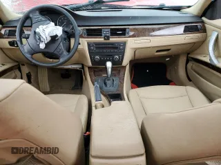2009 BMW 3 Series 328i z VIN WBAPH77559NM28502, wystawiony jako Copart lot #51793505 z przebiegiem Nie podano mil oraz Szkoda całkowita • Salvage title. Historia ofert i sprzedaży dostępna na DreamBid. Obrazek 8.