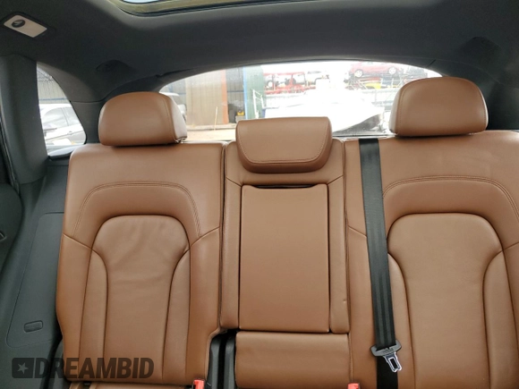 2011 Audi Q5 Premium Plus с VIN WA1DKBFP5BA004595, выставлен на аукционе Copart как лот 55610465 с пробегом Не указан миль и На запчасти • Non repairable. История ставок и продаж доступна на DreamBid. Изображение 10.