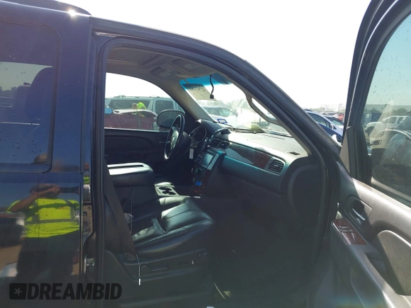 2011 Chevrolet Tahoe LT with VIN 1GNSCBE08BR183366, listed as a IAAI auction lot 42343281 with 211,674 mi miles and . Bid and sale history available at DreamBid. Image 5.
