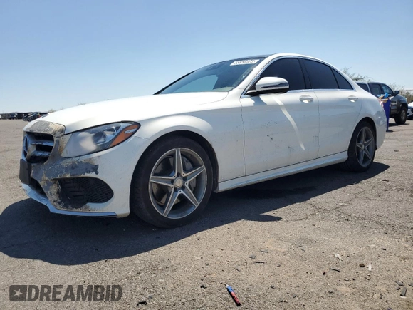2016 Mercedes-Benz C 300 Luxury z VIN 55SWF4KB6GU138229, wystawiony jako Copart lot #55850125 z przebiegiem 122 107 mil mil oraz Szkoda całkowita • Salvage title. Historia ofert i sprzedaży dostępna na DreamBid. Obrazek 1.