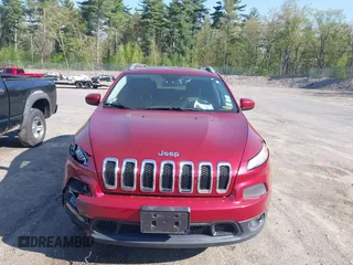 2014 Jeep Cherokee Latitude z VIN 1C4PJMCS5EW287159, wystawiony jako IAAI lot #42210599 z przebiegiem 111 945 mil mil oraz . Historia ofert i sprzedaży dostępna na DreamBid. Obrazek 12.