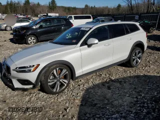 2023 Volvo V60 Plus z VIN YV4L12WZ2P2106411, wystawiony jako Copart lot #79179034 z przebiegiem 12 865 mil mil oraz Szkoda całkowita • Salvage title. Historia ofert i sprzedaży dostępna na DreamBid. Obrazek 1.