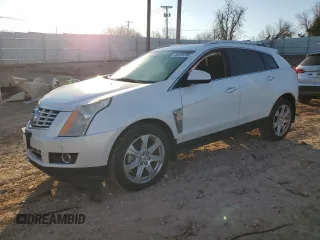 2016 Cadillac SRX Performance Collection z VIN 3GYFNCE3XGS561738, wystawiony jako Copart lot #46920705 z przebiegiem 108 794 mil mil oraz Szkoda całkowita • Salvage title. Historia ofert i sprzedaży dostępna na DreamBid. Obrazek 1.