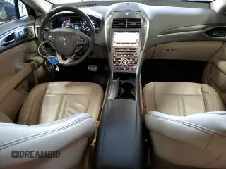 2019 Lincoln MKZ Reserve I z VIN 3LN6L5D96KR620664, wystawiony jako Copart lot #61555115 z przebiegiem 52 436 mil mil oraz Szkoda całkowita • Salvage title. Historia ofert i sprzedaży dostępna na DreamBid. Obrazek 8.