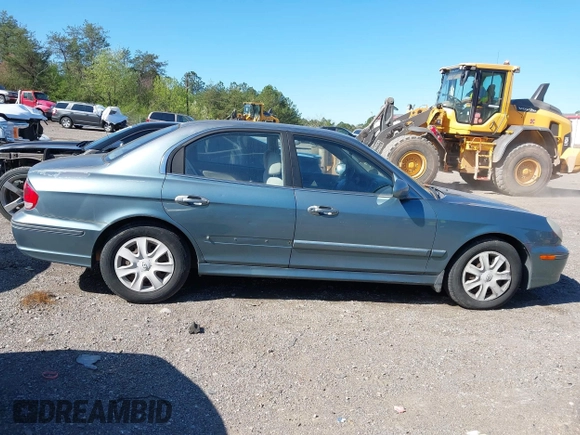 2004 Hyundai Sonata with VIN KMHWF25S74A048301, listed as a IAAI auction lot 41790506 with 179,740 mi miles. Bid and sale history available at carsss.com. Image 6.
