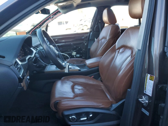 2017 Audi Q7 Prestige z VIN WA1VAAF7XHD054613, wystawiony jako Copart lot #49283225 z przebiegiem 132 181 mil mil oraz Szkoda całkowita • Salvage title. Historia ofert i sprzedaży dostępna na DreamBid. Obrazek 7.