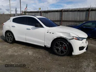 2017 Maserati Levante with VIN ZN661XUS2HX224996, listed as a Copart auction lot 81621103 with 75,779 mi miles. Bid and sale history available at carsss.com. Image 4.