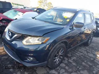 2016 Nissan Rogue SL z VIN 5N1AT2MT9GC782556, wystawiony jako IAAI lot #41833213 z przebiegiem 152 236 mil mil oraz . Historia ofert i sprzedaży dostępna na DreamBid. Obrazek 2.