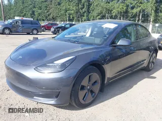 2023 Tesla Model 3 z VIN 5YJ3E1EA5PF656325, wystawiony jako IAAI lot #42465795 z przebiegiem 30 256 mil mil oraz . Historia ofert i sprzedaży dostępna na DreamBid. Obrazek 2.