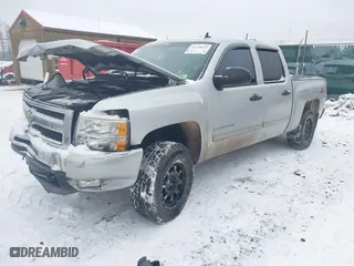 2010 Chevrolet Silverado 1500 LT with VIN 3GCRKSE32AG158188, listed as a IAAI auction lot 41628615 with 171,118 mi miles. Bid and sale history available at carsss.com. Image 17.