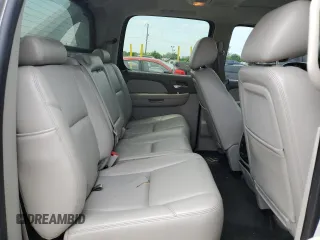 2011 Chevrolet Avalanche LTZ z VIN 3GNTKGE37BG309179, wystawiony jako Copart lot #56670745 z przebiegiem 177 255 mil mil oraz Szkoda całkowita • Salvage title. Historia ofert i sprzedaży dostępna na DreamBid. Obrazek 11.